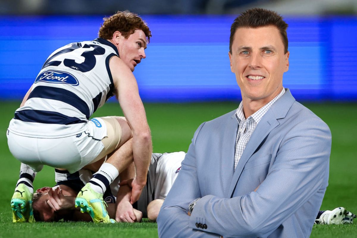 Jeremy Rohan Matthew Lloyd reacts to Gary Rohan's bump on Jeremy Cameron