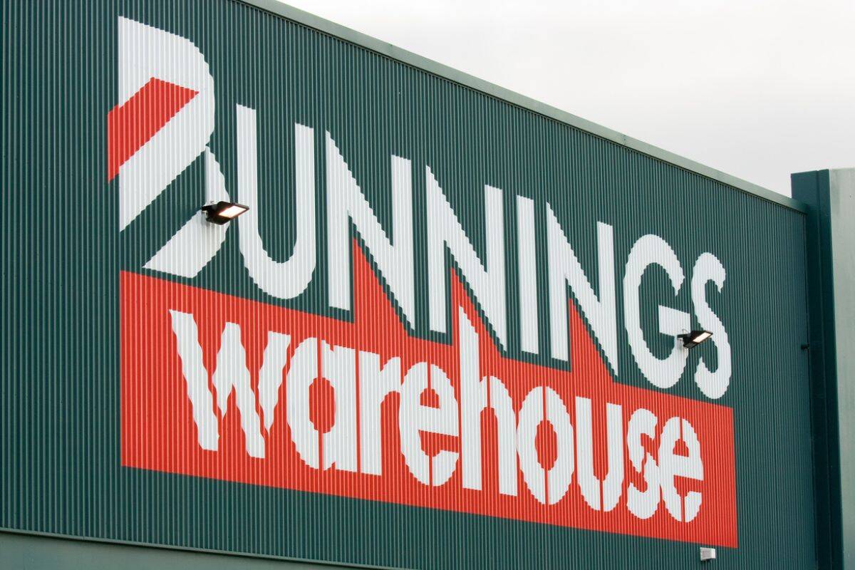 Article image for Staff member threatened with axe in scary incident at Keysborough Bunnings