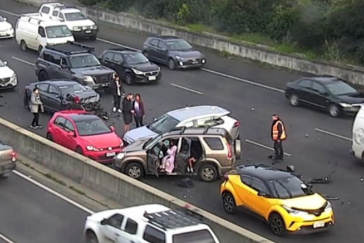 Five car pileup causing heavy delays on the M80 Ring Road