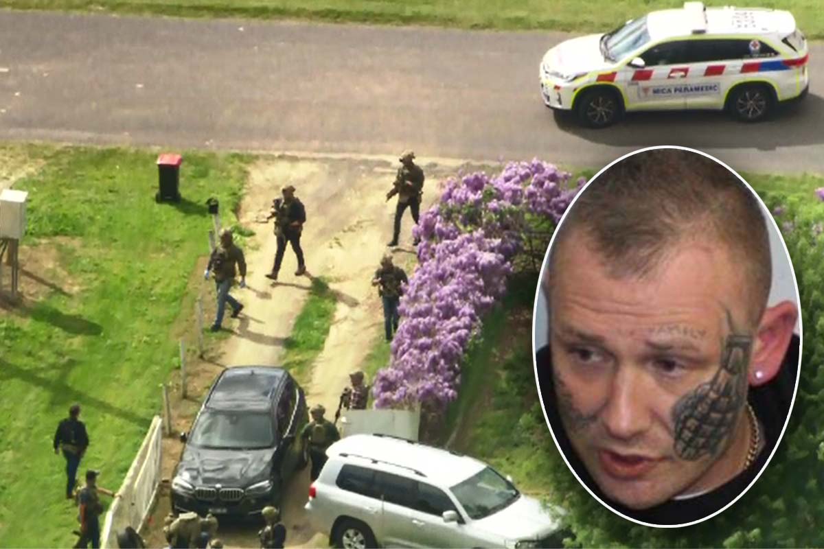 Armed fugitive shot dead by police in Victoria's north