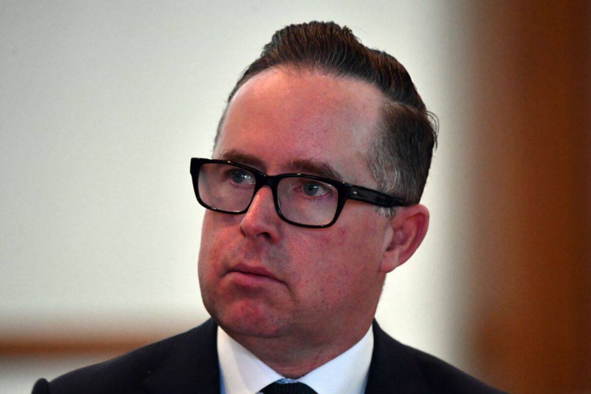 Article image for Aviation expert defends outgoing Qantas CEO Alan Joyce amid mass scrutiny