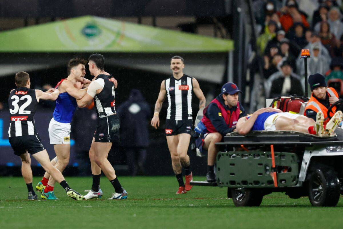Article image for Jimmy Bartel’s take on Brayden Maynard’s collision with Angus Brayshaw