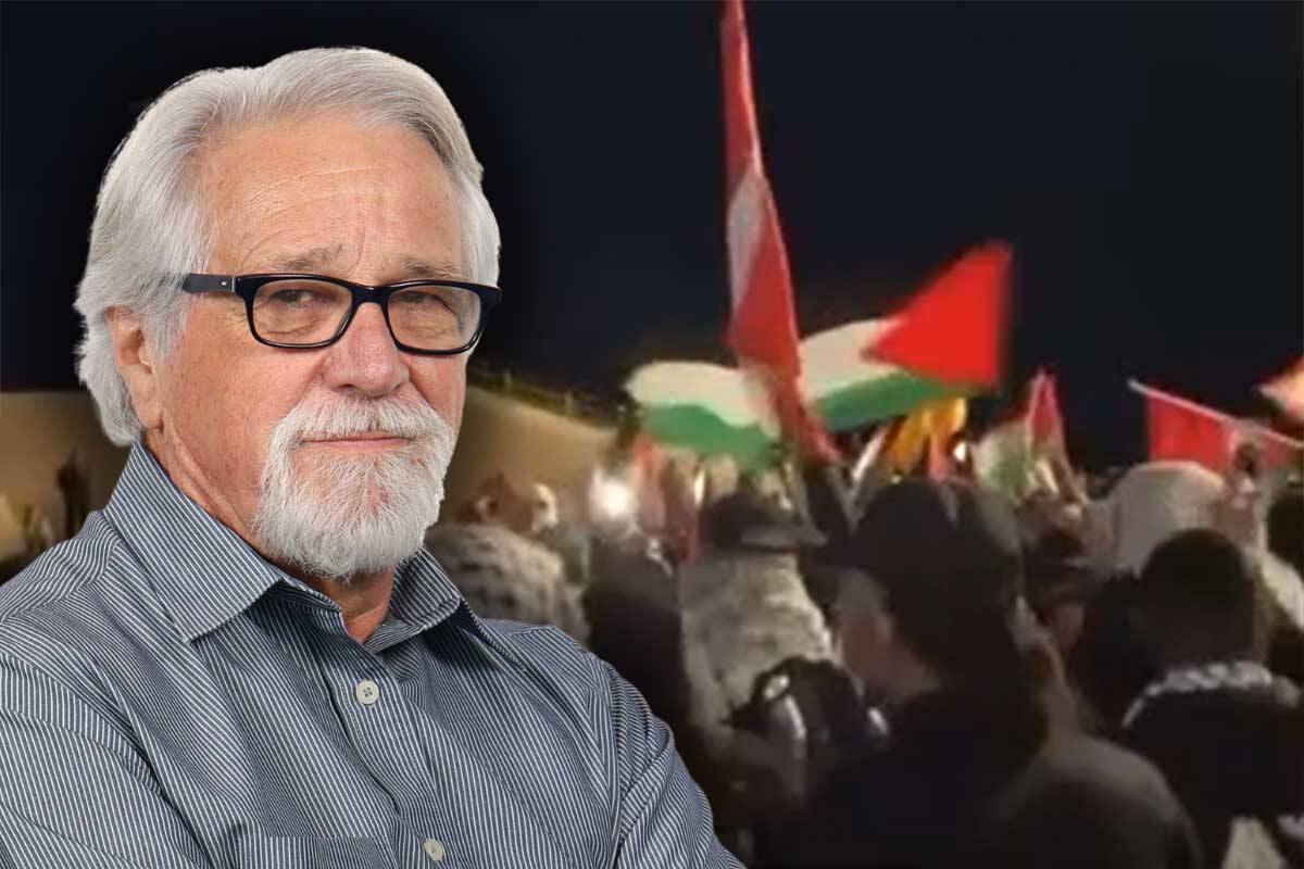 Article image for Neil Mitchell calls for urgent action after crowd’s obscene Sydney Opera House chant