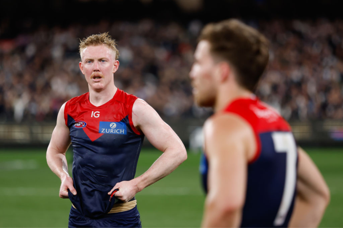 Article image for Veteran sports doctor discusses the latest news surrounding Clayton Oliver