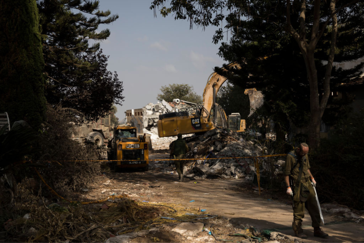 Article image for Former Middle East ambassador shares his take on the Israel-Hamas war and the potential of an invasion