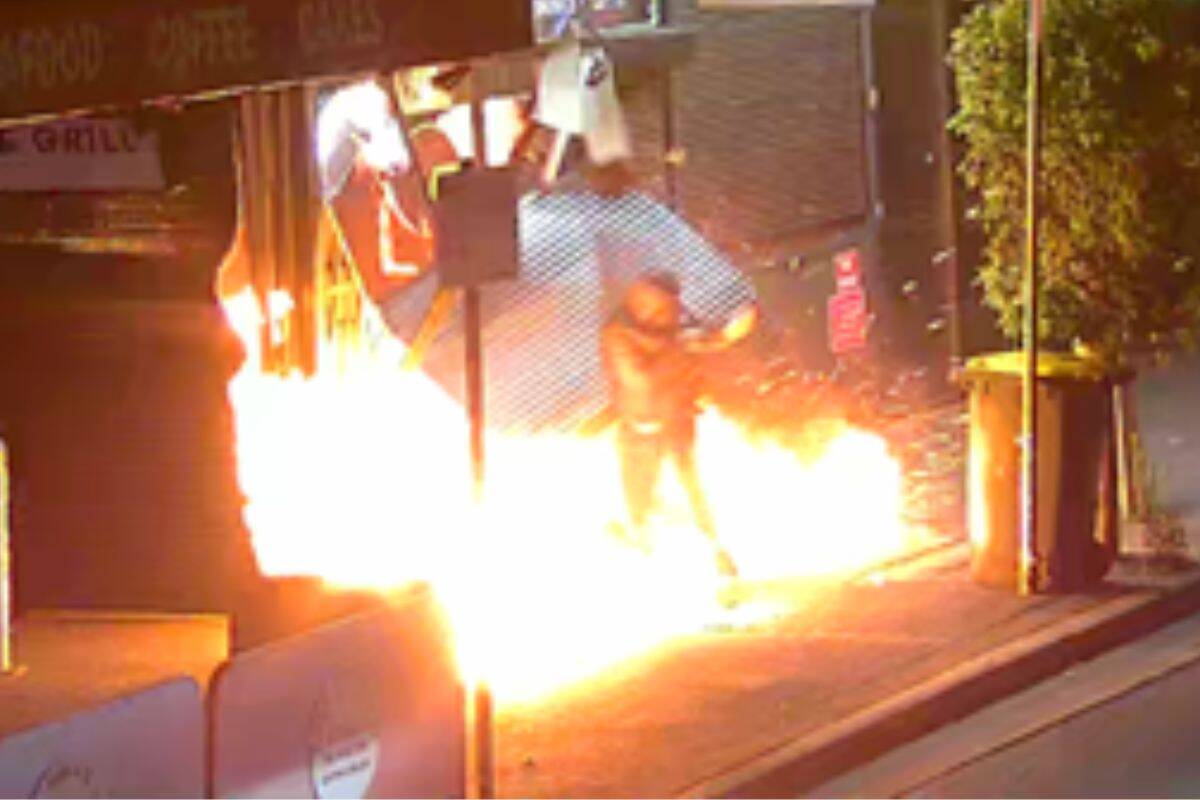 Article image for Police release CCTV footage of arson attack on tobacco shop in Melbourne’s north