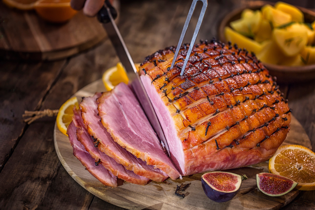 Article image for Customers urged to be thrifty as supermarkets start Christmas price-gouging