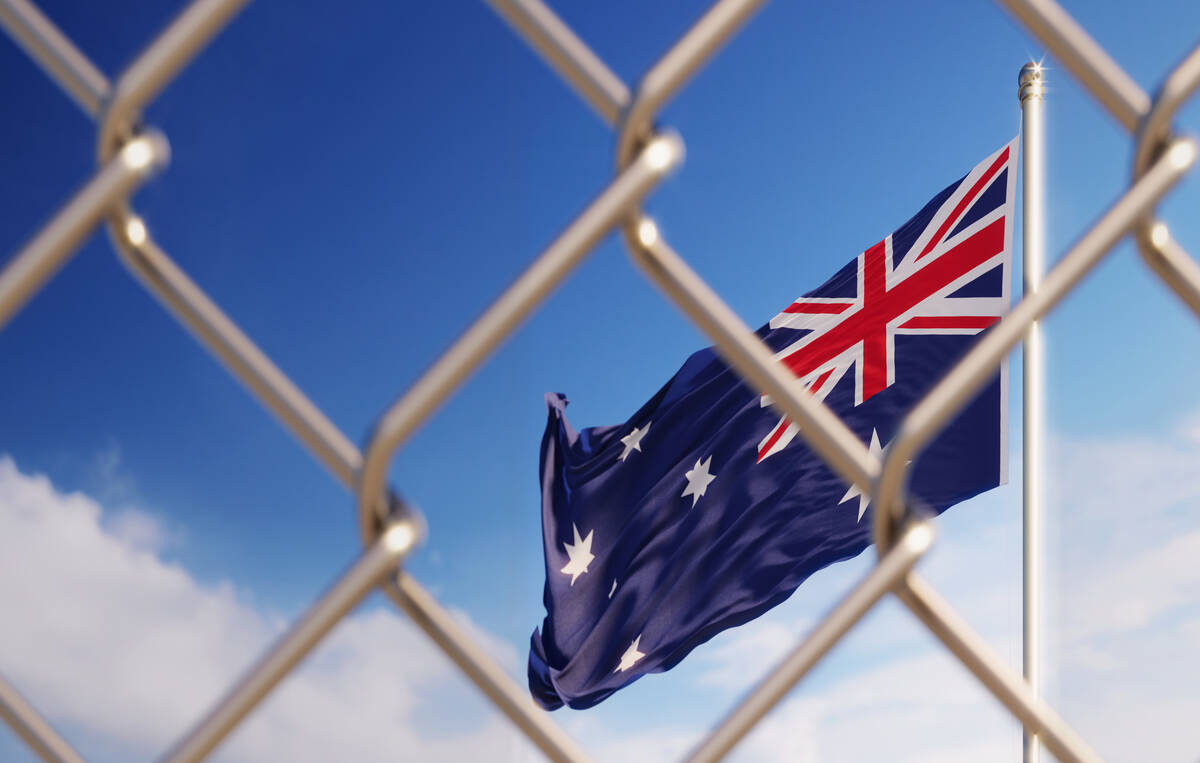 Article image for Tom Elliott clashes with human rights lawyer over the released immigration detainees