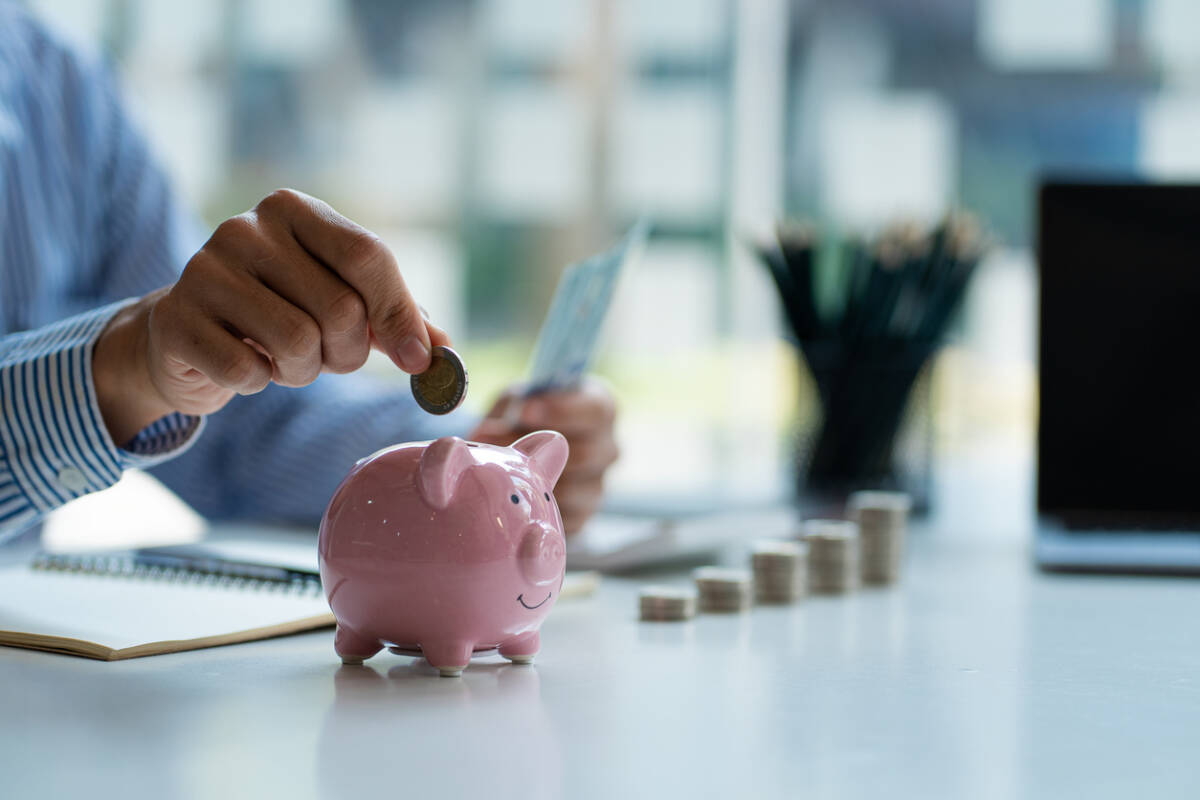 Article image for The ‘super cool’ TikTok trend making saving money fashionable