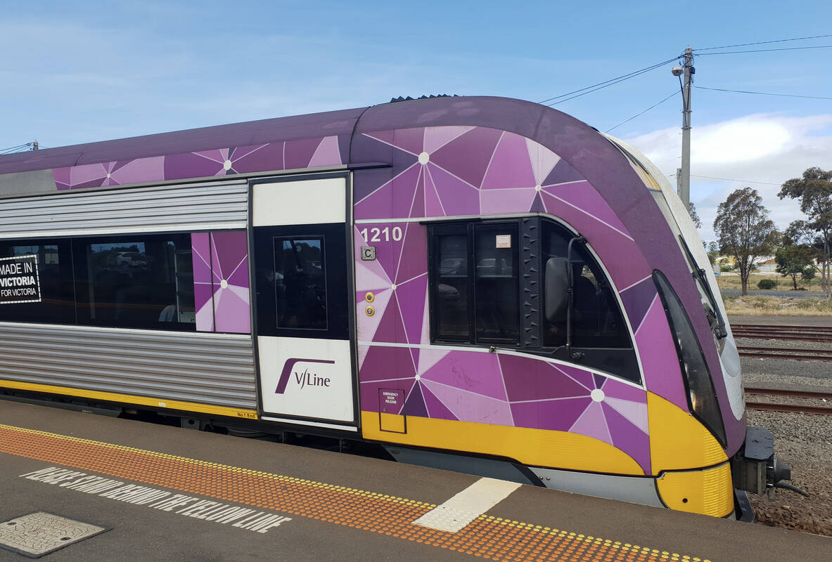 Article image for Commuters urged to stay home as V/Line strike set to last 13 hours with major delays expected all day