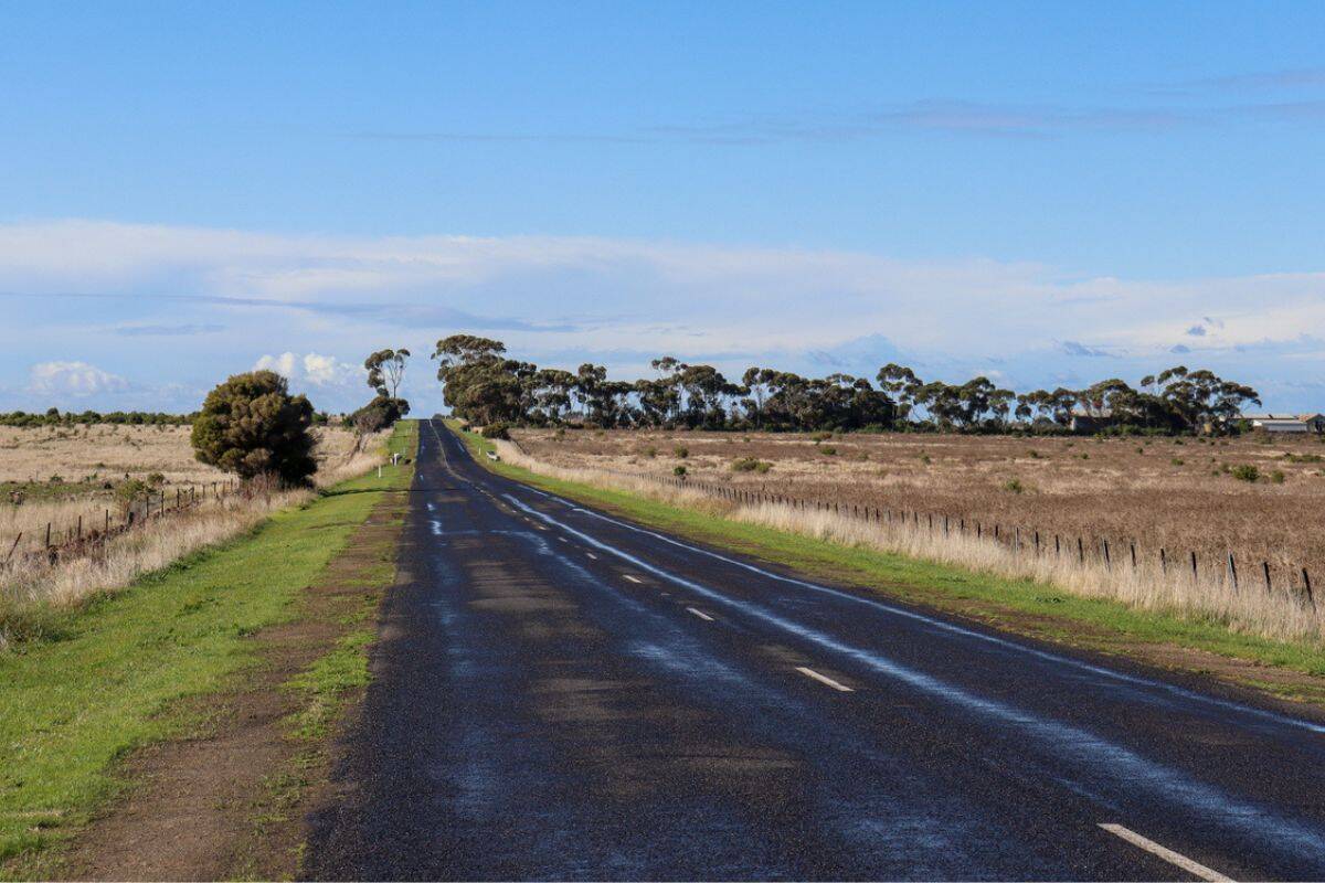 Article image for RACV calls on Victorians to provide feedback on how safe they feel on regional roads