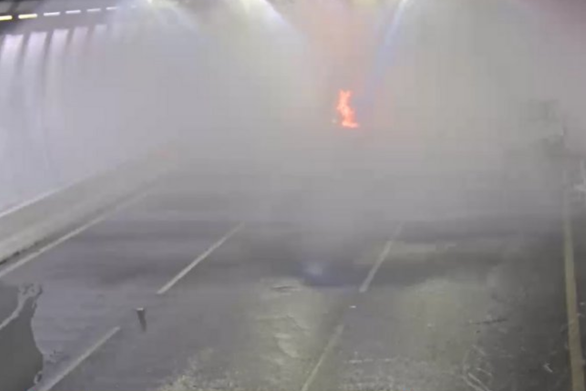 Article image for Burnley tunnel CLOSED due to vehicle fire