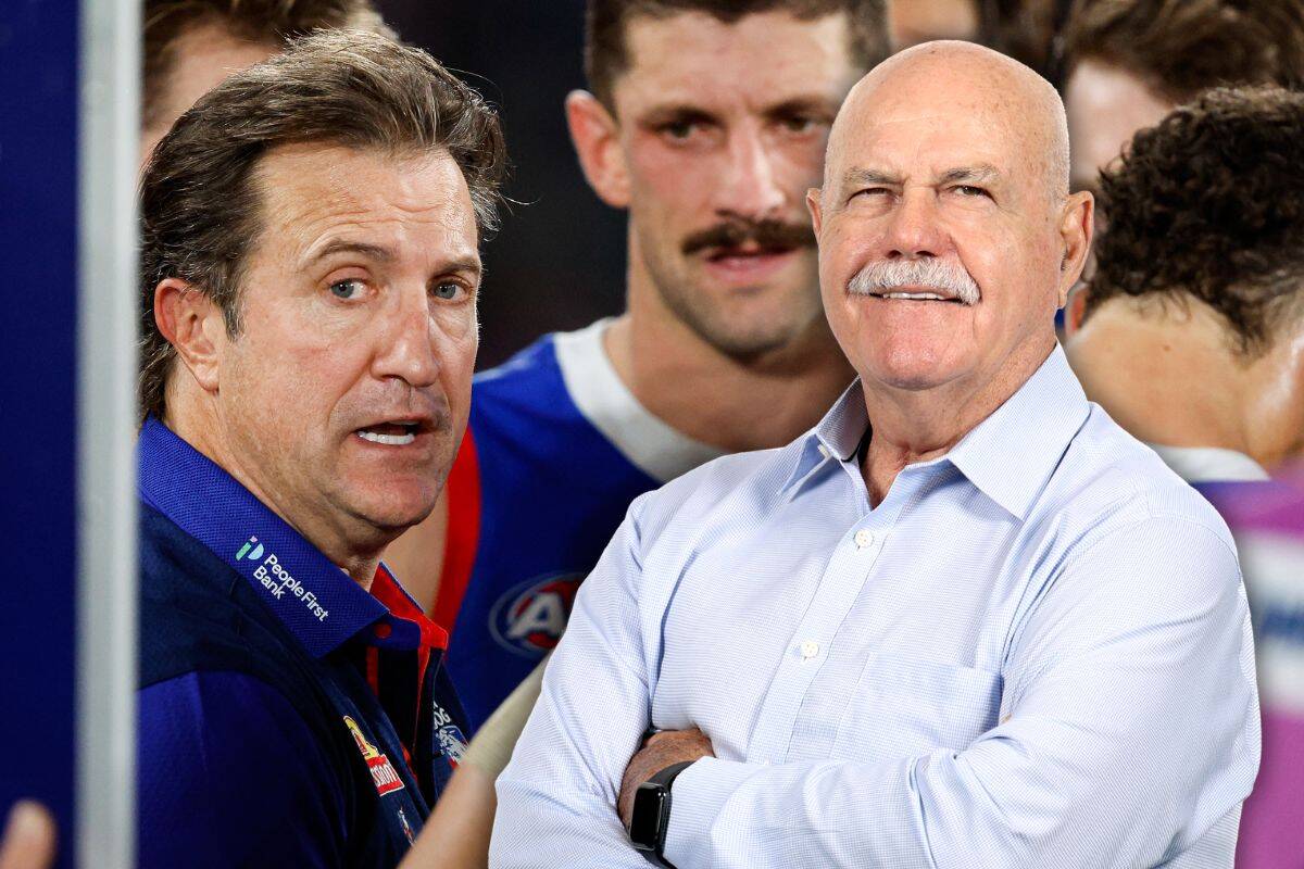 Article image for Leigh Matthews reacts to Luke Beveridge’s post-match comments on the holding the ball rule