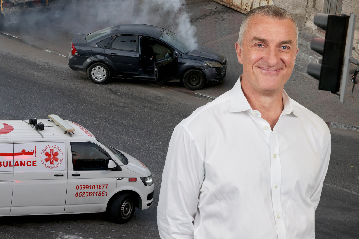 Article image for ‘You are an idiot’: Tom Elliott clashes with caller over Palestinian support for October 7 attack