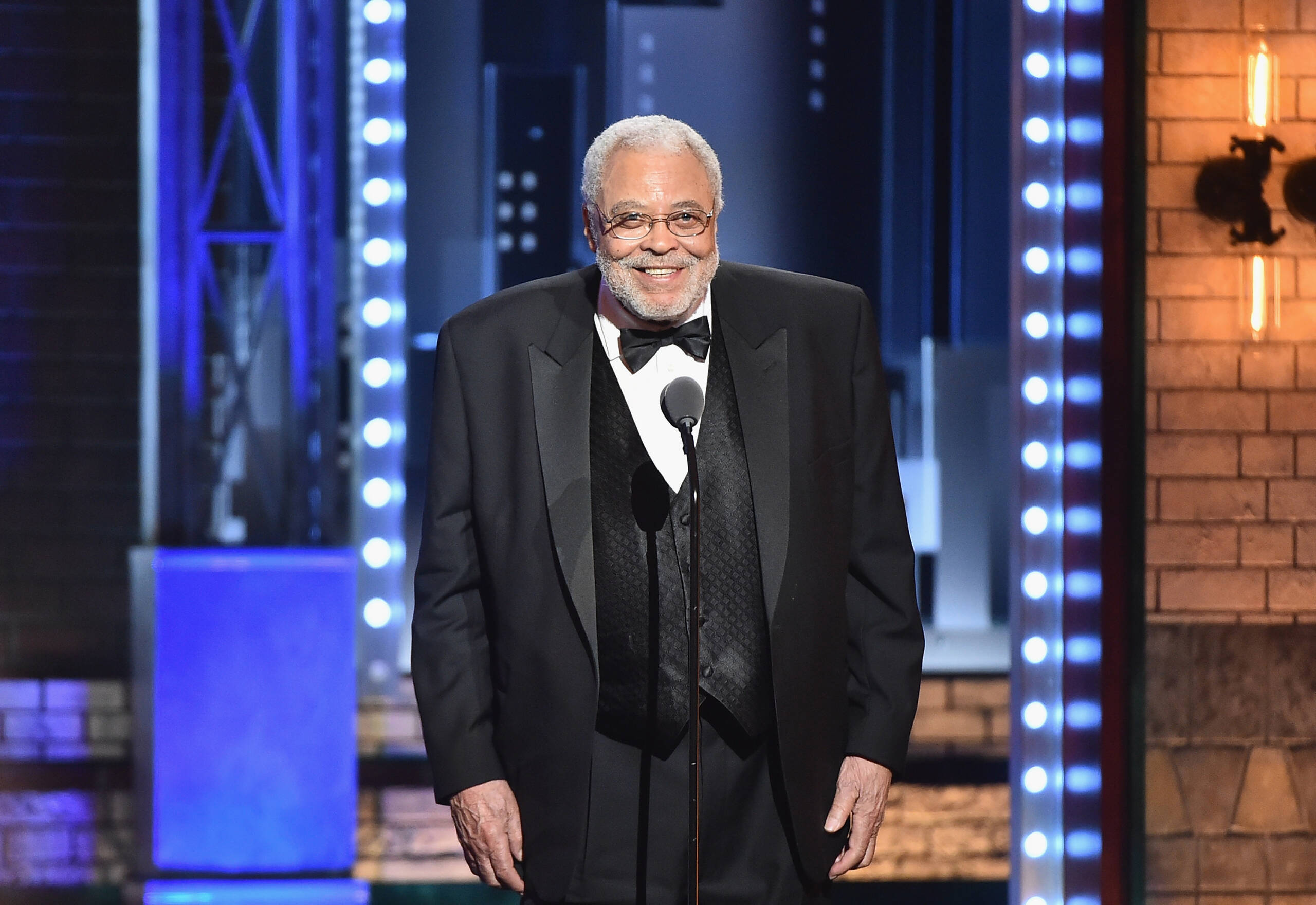 Legendary actor James Earl Jones passes away