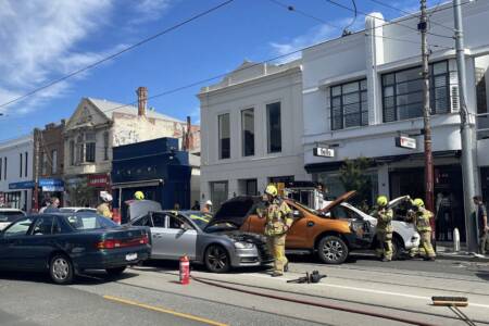 Half a dozen cars rammed by stolen car in Toorak