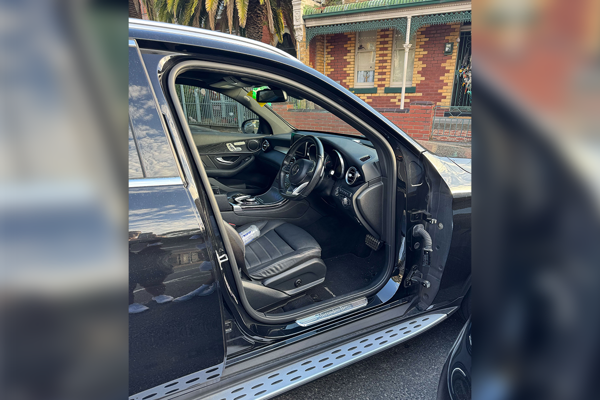 Article image for ‘Unbelievable’: Port Melbourne resident left in shock after having car door stolen