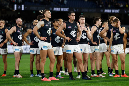 Angry Carlton fans flood 3AW talkback line after another loss