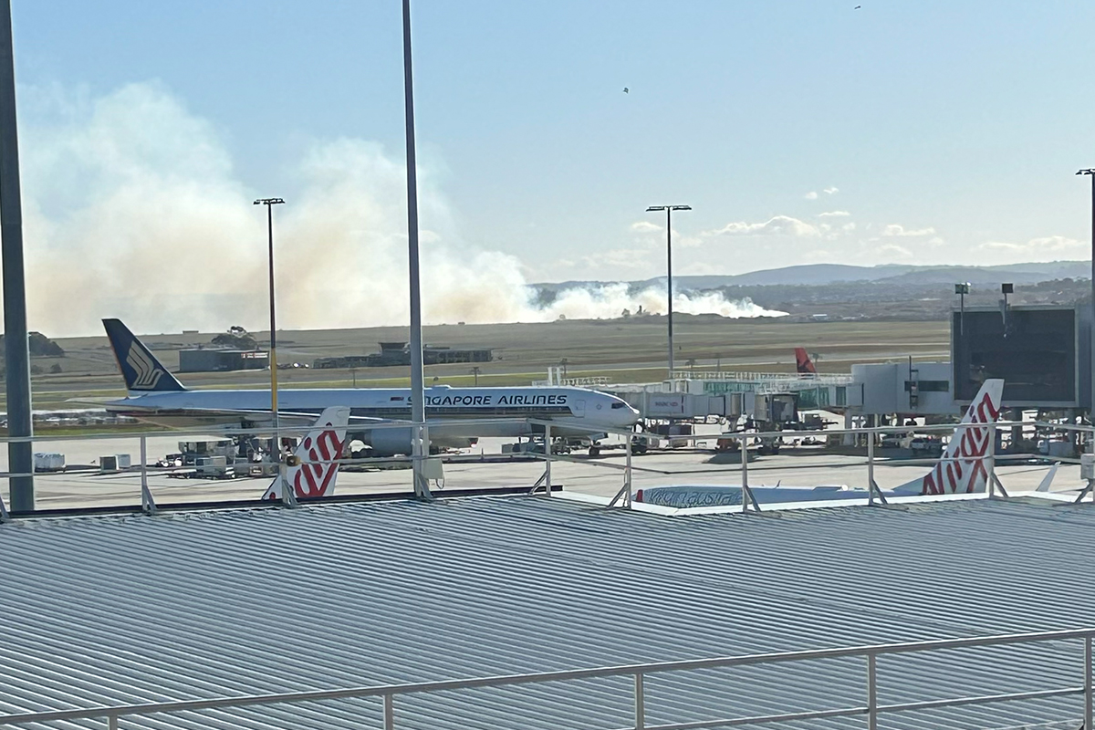 Article image for Melbourne Airport spokesperson provides details on nearby grassfire