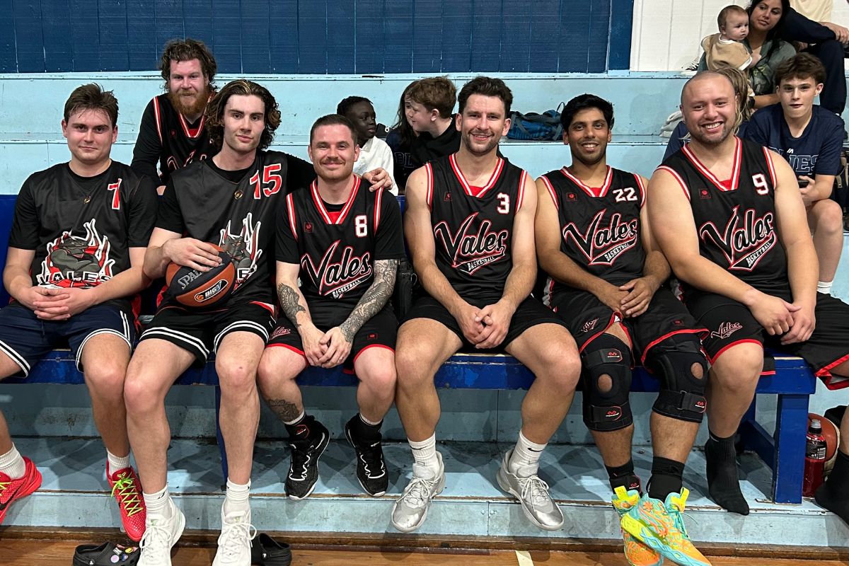 Article image for Aussie NBA player suits up for local basketball team during his return to Melbourne