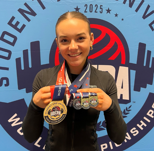 Article image for Aussie teenager becomes an International Powerlifting Champion