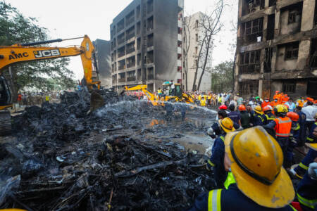 An airplane crash expert’s theory on doomed Air India flight