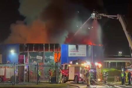 ‘Pretty crazy’: Suspicious blaze erupts in Melbourne’s south-east