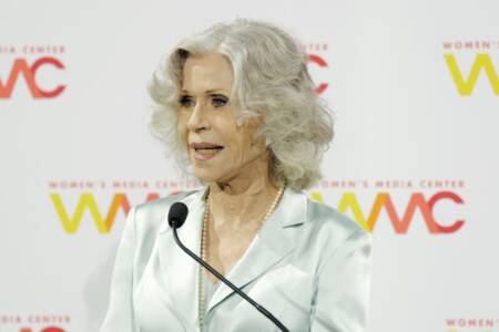 How much Jane Fonda was rumoured to be paid for Australia trip