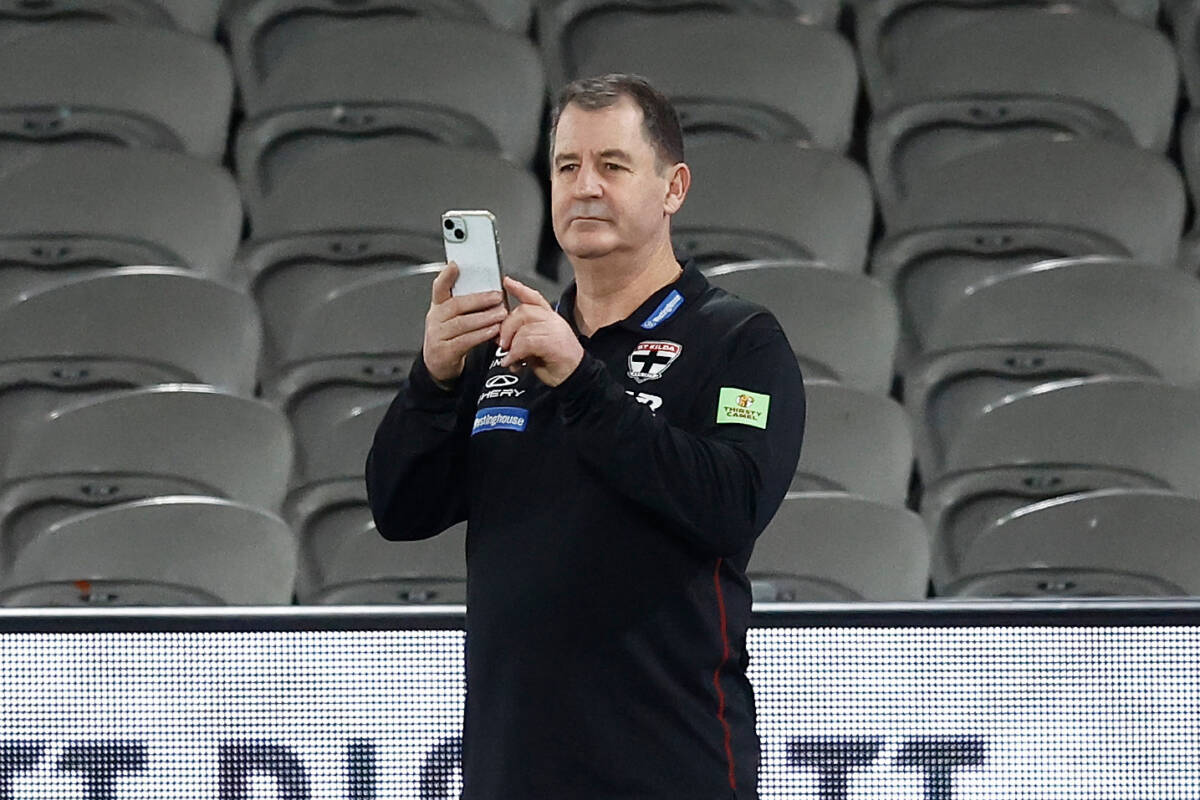 Article image for Ross Lyon slams Marvel Stadium in pre-game social media post