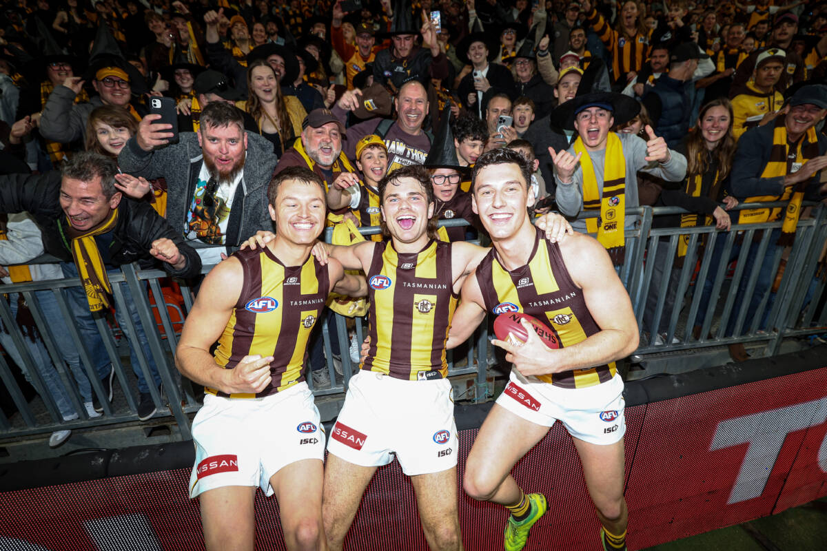 Article image for How Ginnivan and Watson calmed down older teammates before finals win