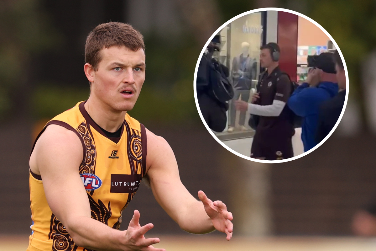 Article image for The inside word on ‘extraordinary’ Jack Ginnivan situation at Adelaide Airport