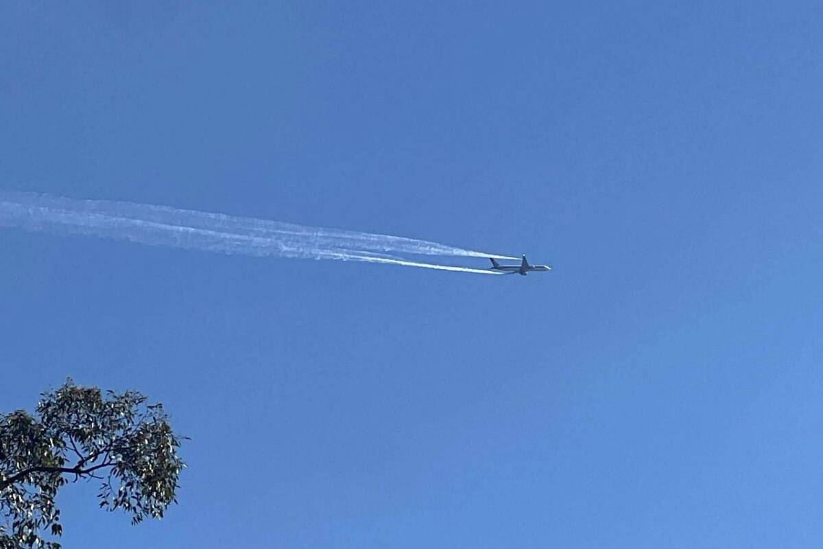 Article image for 3AW callers detail dramatic scenes above Melbourne sky