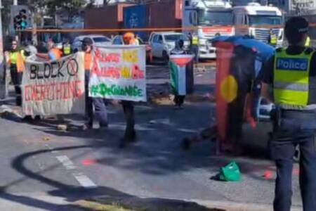 Caller voices frustration as protesters glue themselves to road in Port Melbourne
