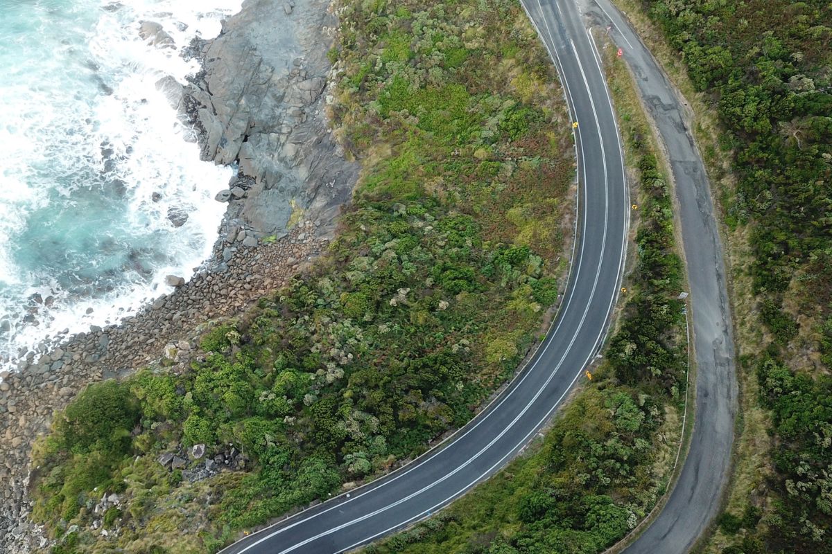 Article image for Man fighting for life after nasty crash on the Great Ocean Road