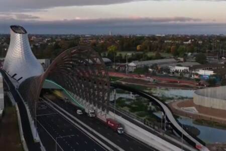West Gate Tunnel temporary inbound closure after false alarm triggered during ‘hot conditions’