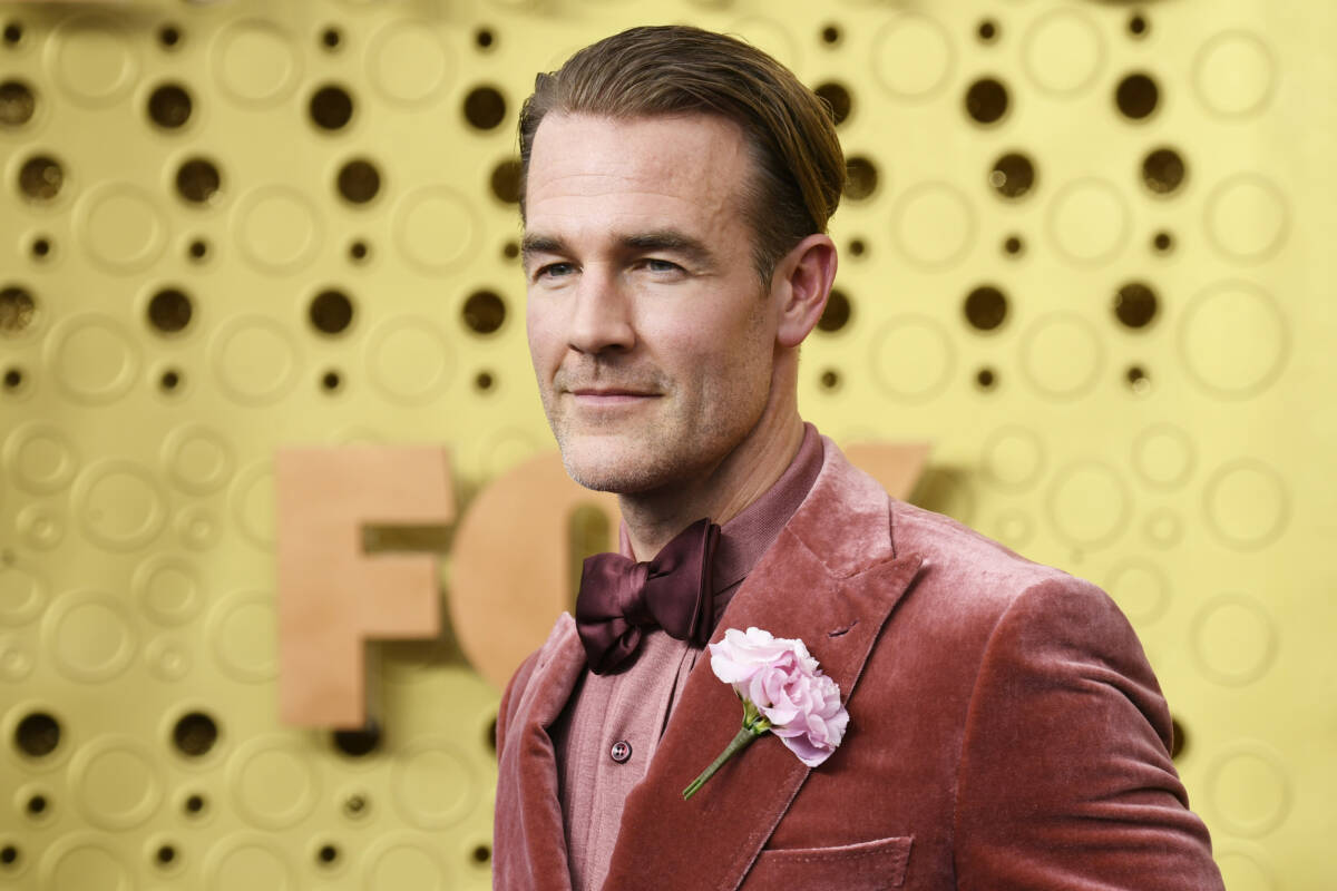 Article image for ‘Take our hats off to him’: Actor James Van Der Beek dies aged 48