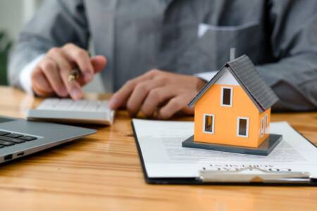 ‘It is ridiculous!’: Passionate landlord goes OFF on 3AW talkback line