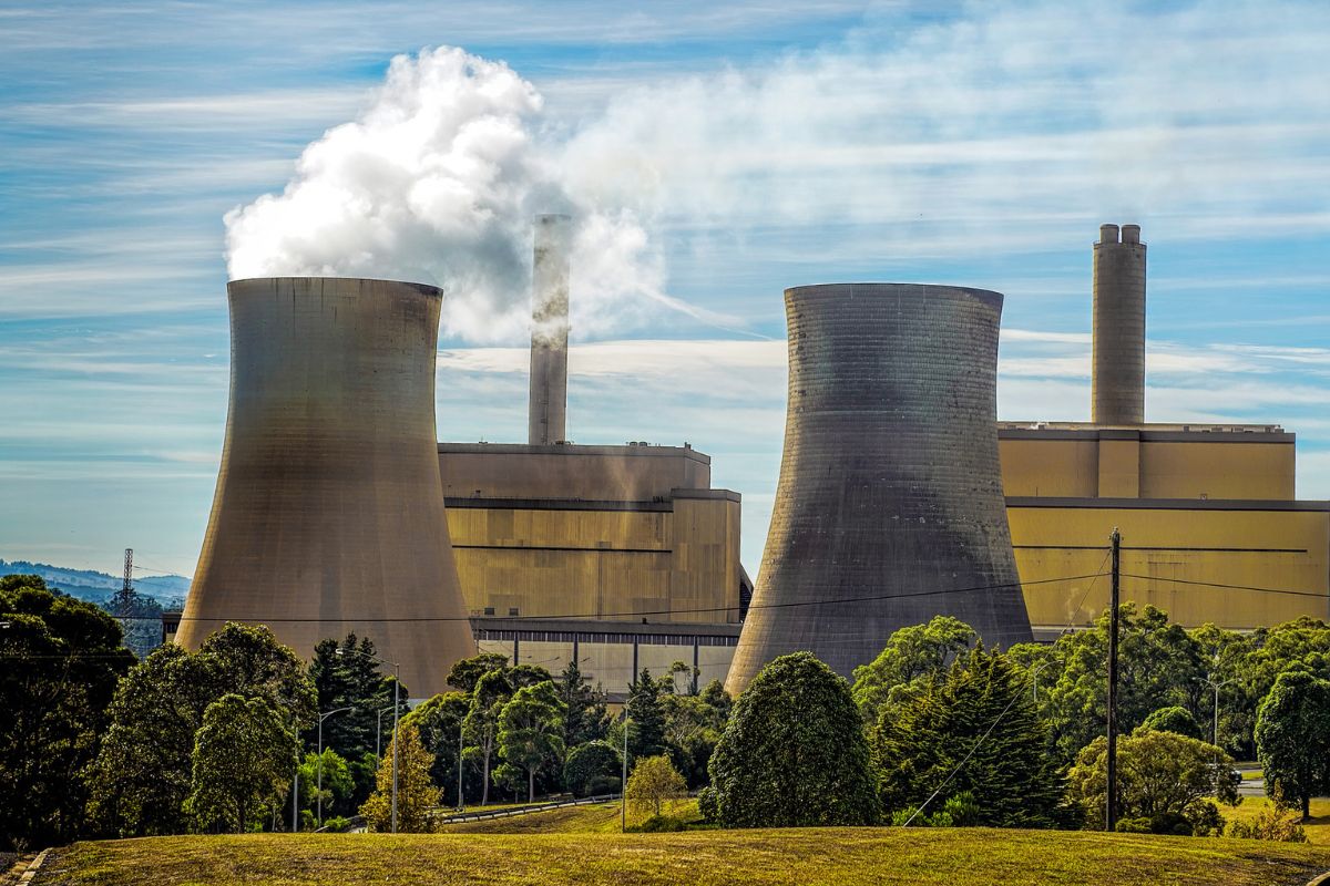 Article image for ‘Significant’ fire unfolds at the Yallourn Power Station