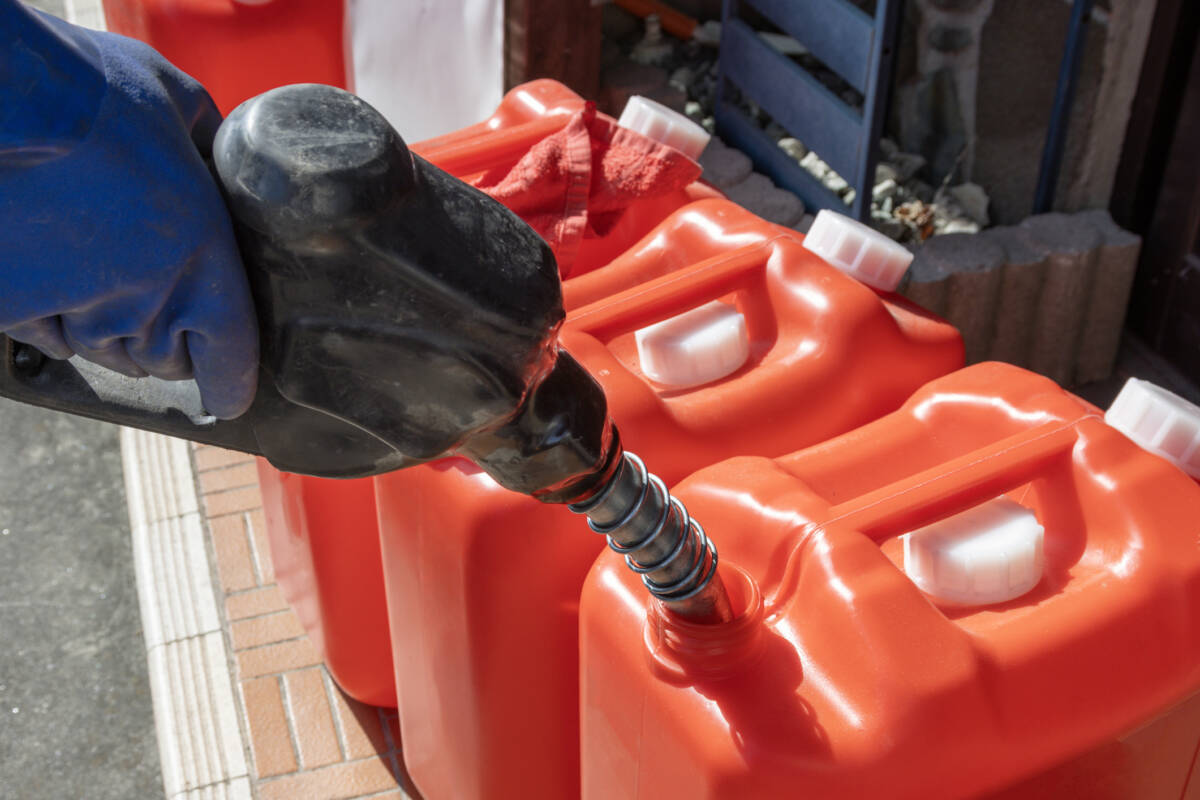 Article image for Rural pub ditches meat tray for jerry can raffle amid fuel crisis