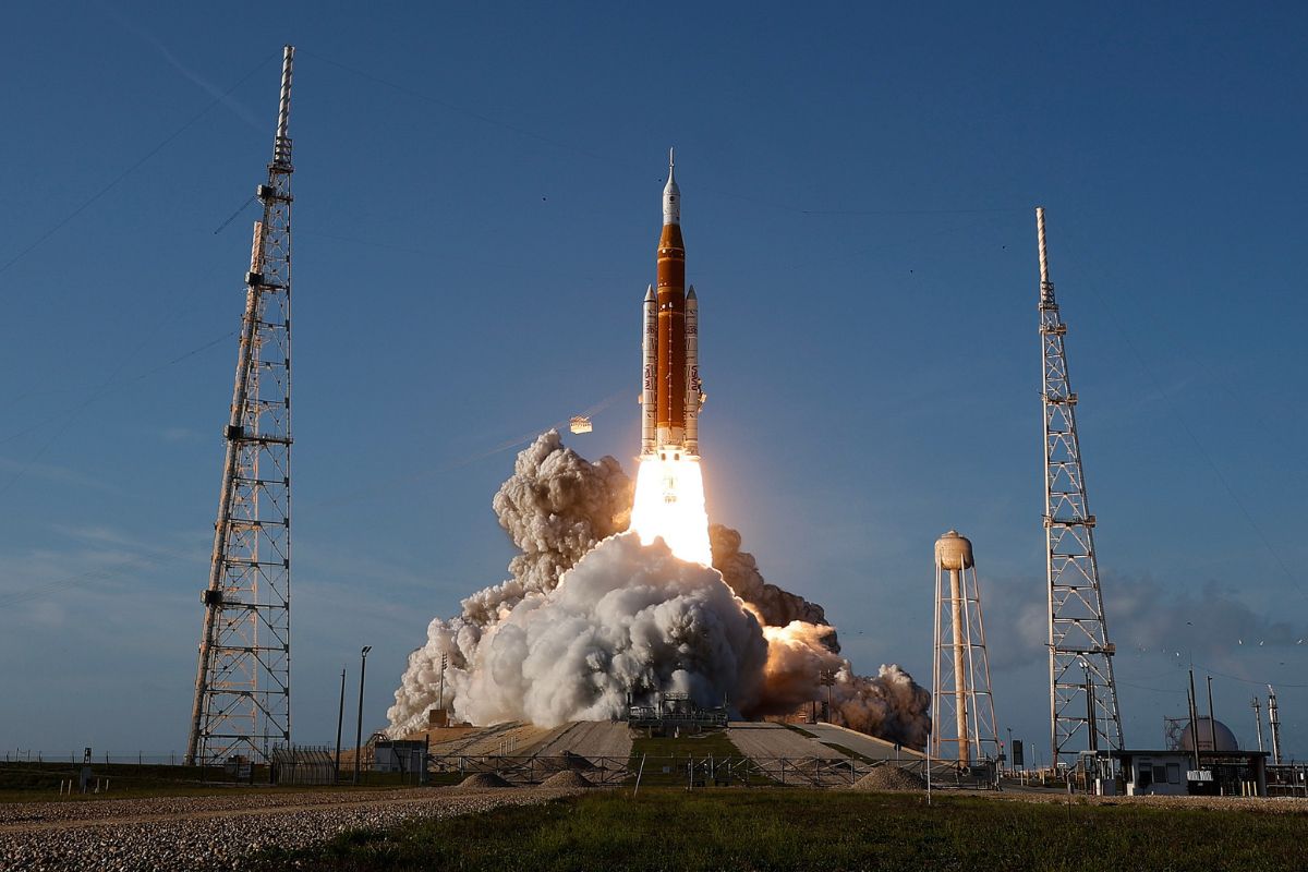 Article image for Artemis II crew make history with a rare moon flyby