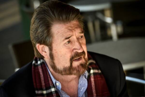 Former 3AW host Derryn Hinch dies aged 82