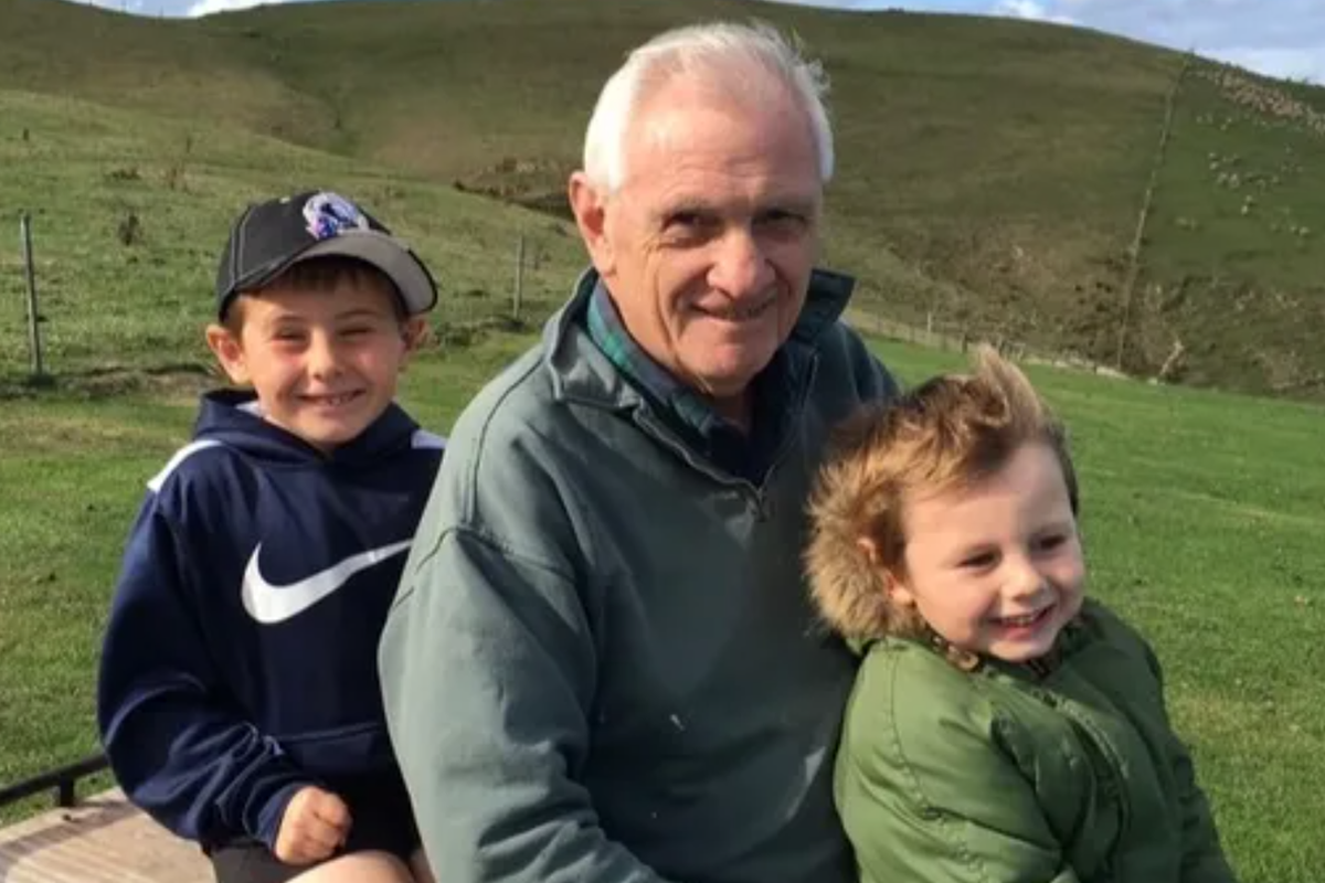 Article image for The teenager walking 400,000 steps to raise money for MND
