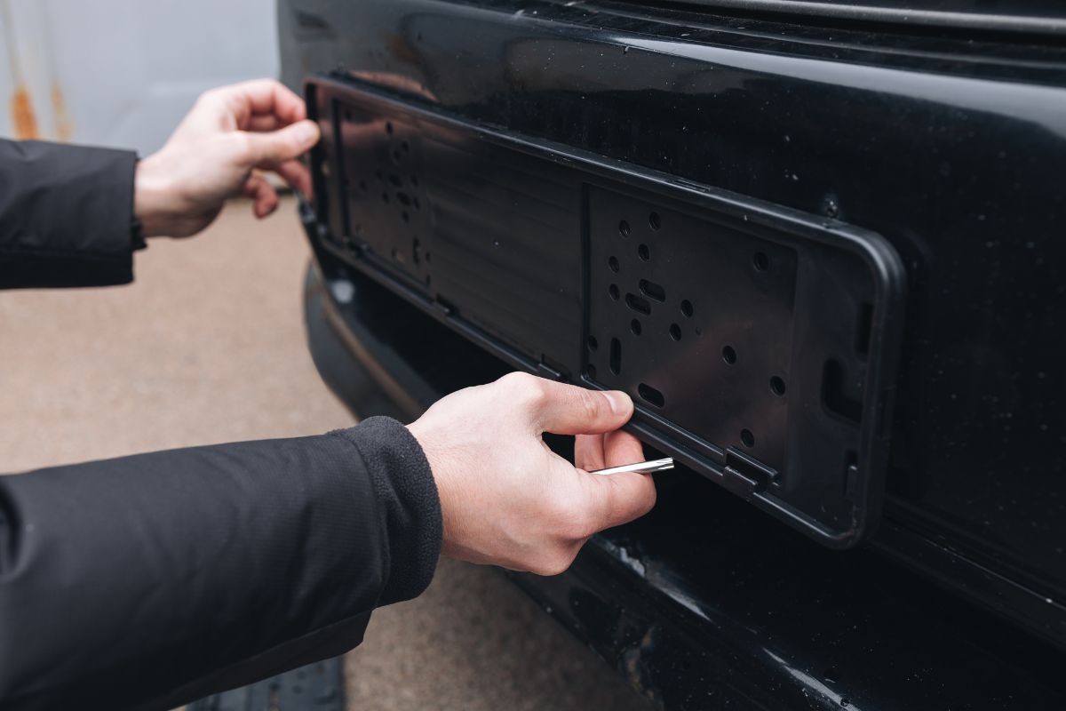 Article image for ‘Distressing and inconvenient’: Police warn of spike in number plate theft