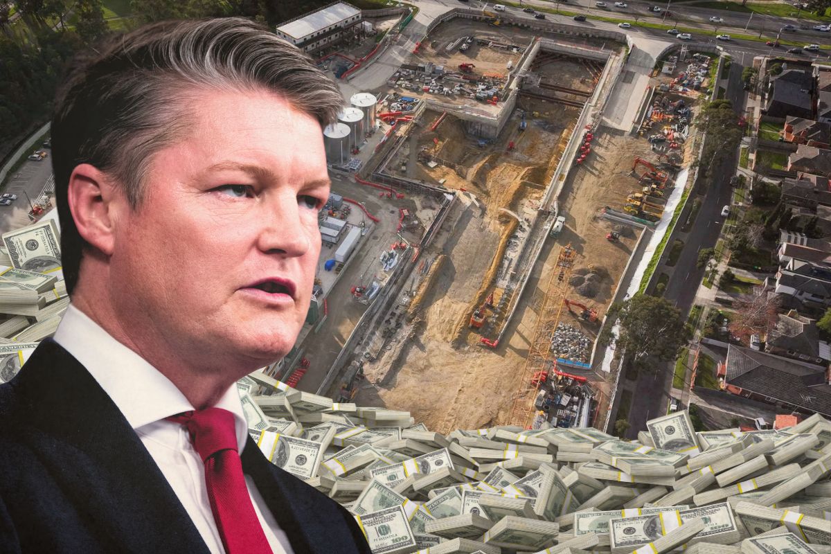 Article image for Chief economist tees off on estimated $12b Suburban Rail Loop loss