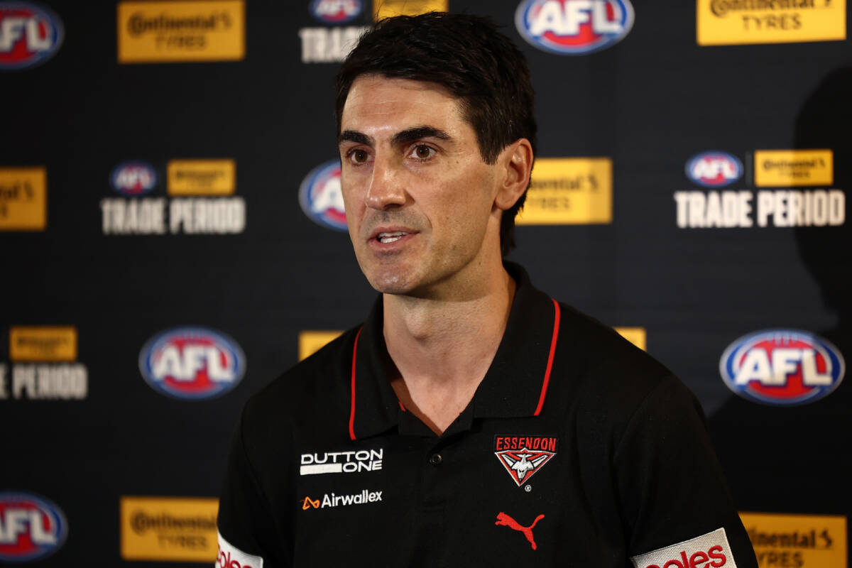 Article image for Why Matthew Lloyd is hesistant about Essendon bringing in more experience